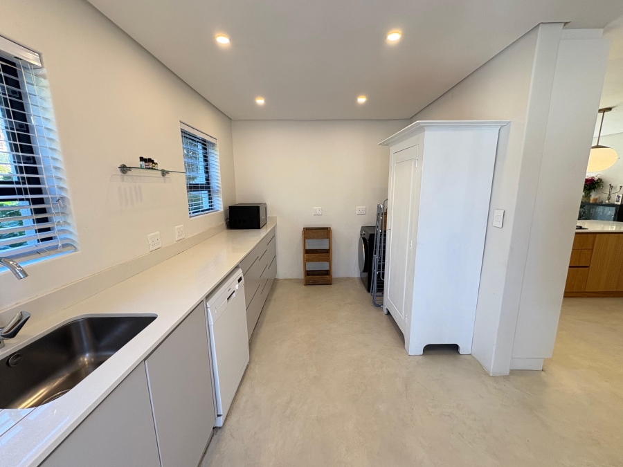 To Let 3 Bedroom Property for Rent in Protea Valley Western Cape